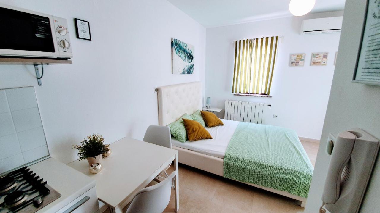 Apartments Villa Alba Porec Exterior photo