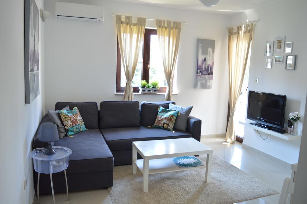 Apartments Villa Alba Porec Exterior photo