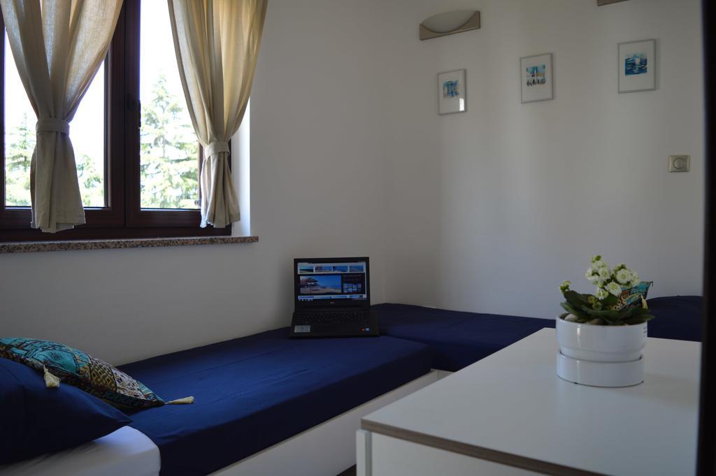 Apartments Villa Alba Porec Exterior photo